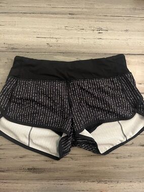 lululemon patterned speed up 2.5” inseam